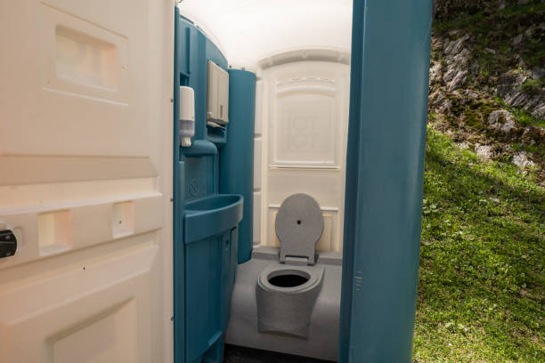 Portable Toilet Options We Offer in Spring Ridge, MD